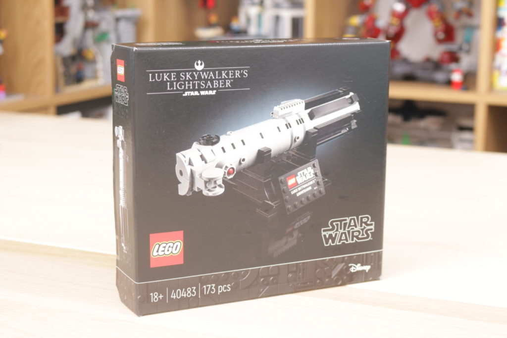 LEGO Black Friday Star Wars 40483 Luke Skywalkers Lightsaber review 1 1024x683