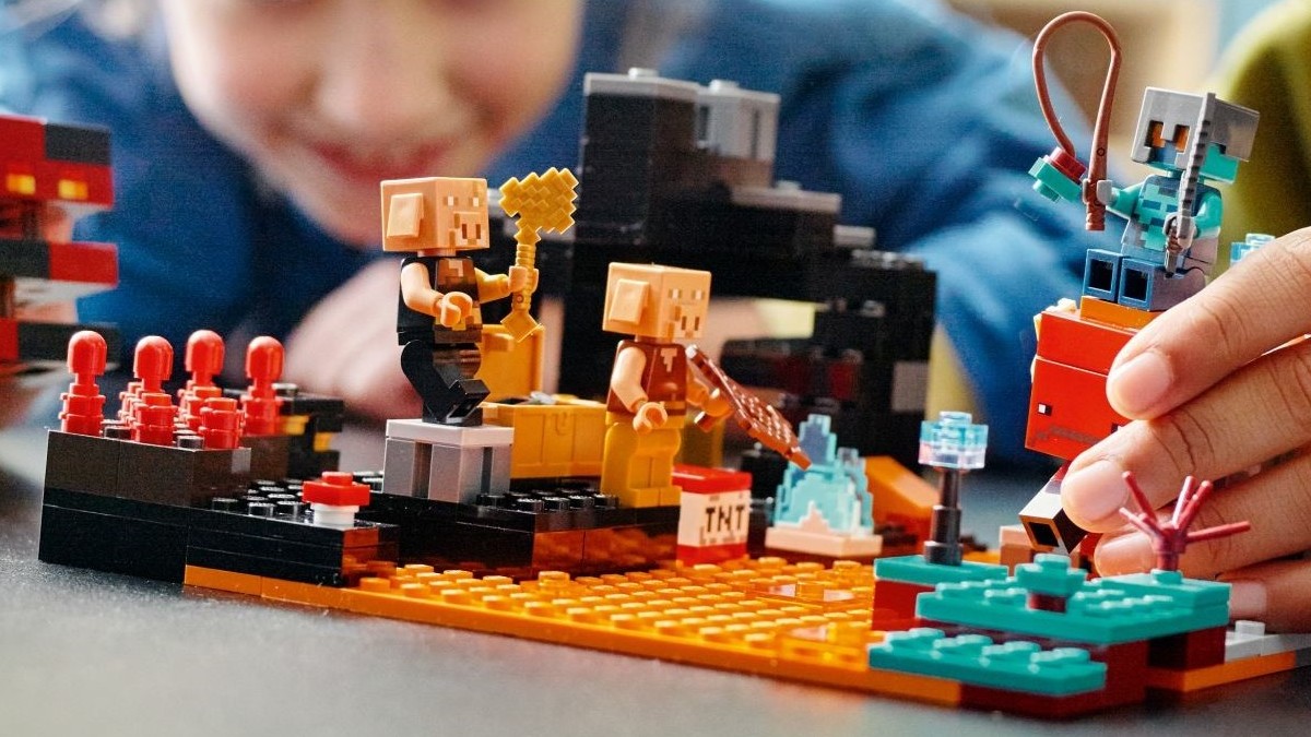 Next LEGO Minecraft magazine includes another rare minifigure