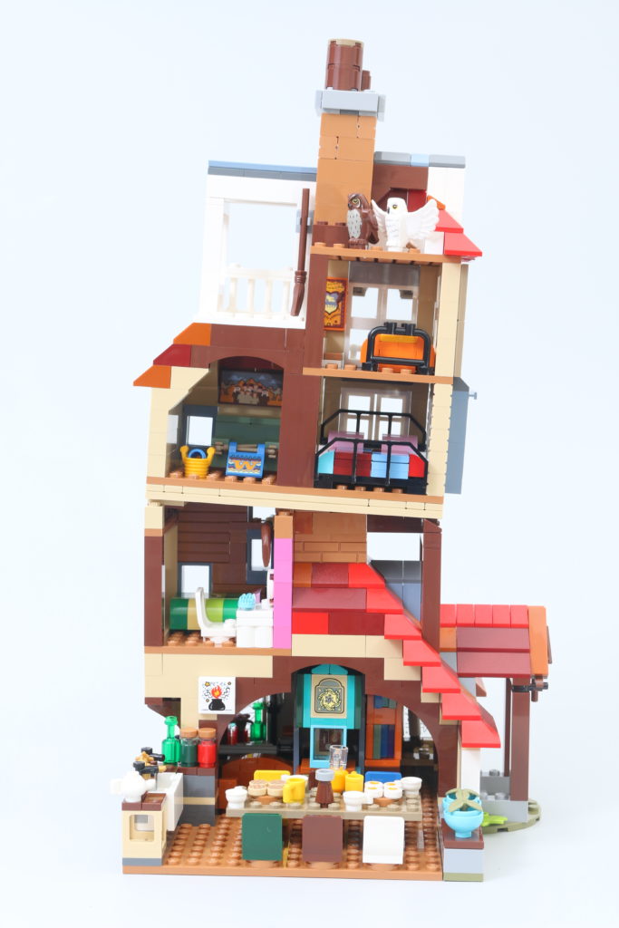 LEGO Harry Potter 75980 Attack on the Burrow review 30