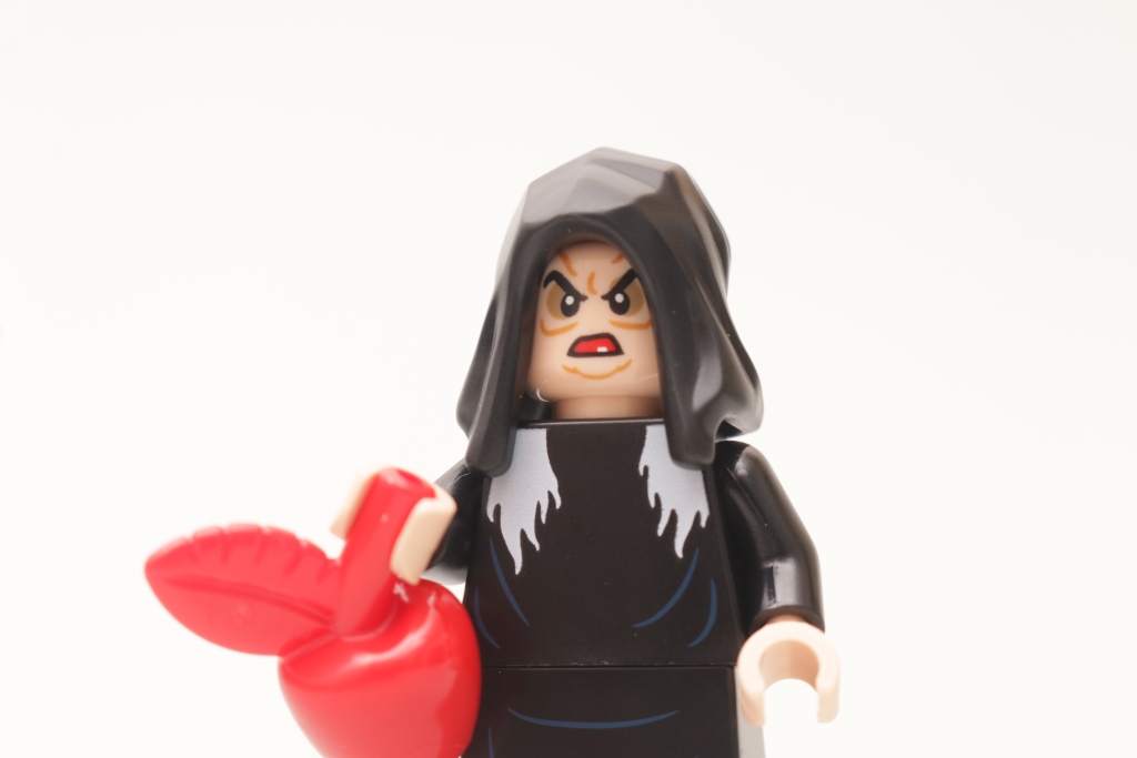 LEGO Disney 100 43227 Villain Icons review 36 1024x683