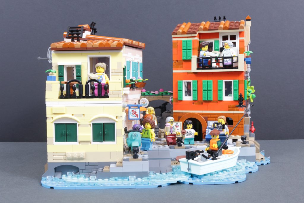 LEGO Ideas 21359 Italian Riviera review 13 1024x683