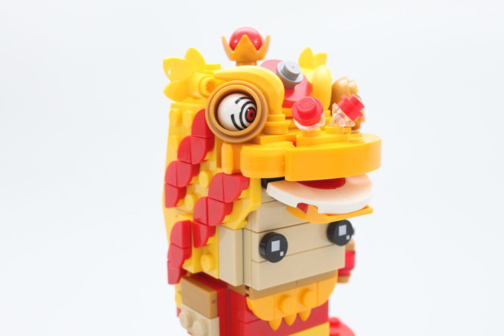 LEGO BrickHeadz 40540 Lion Dance Guy review 1 1024x683