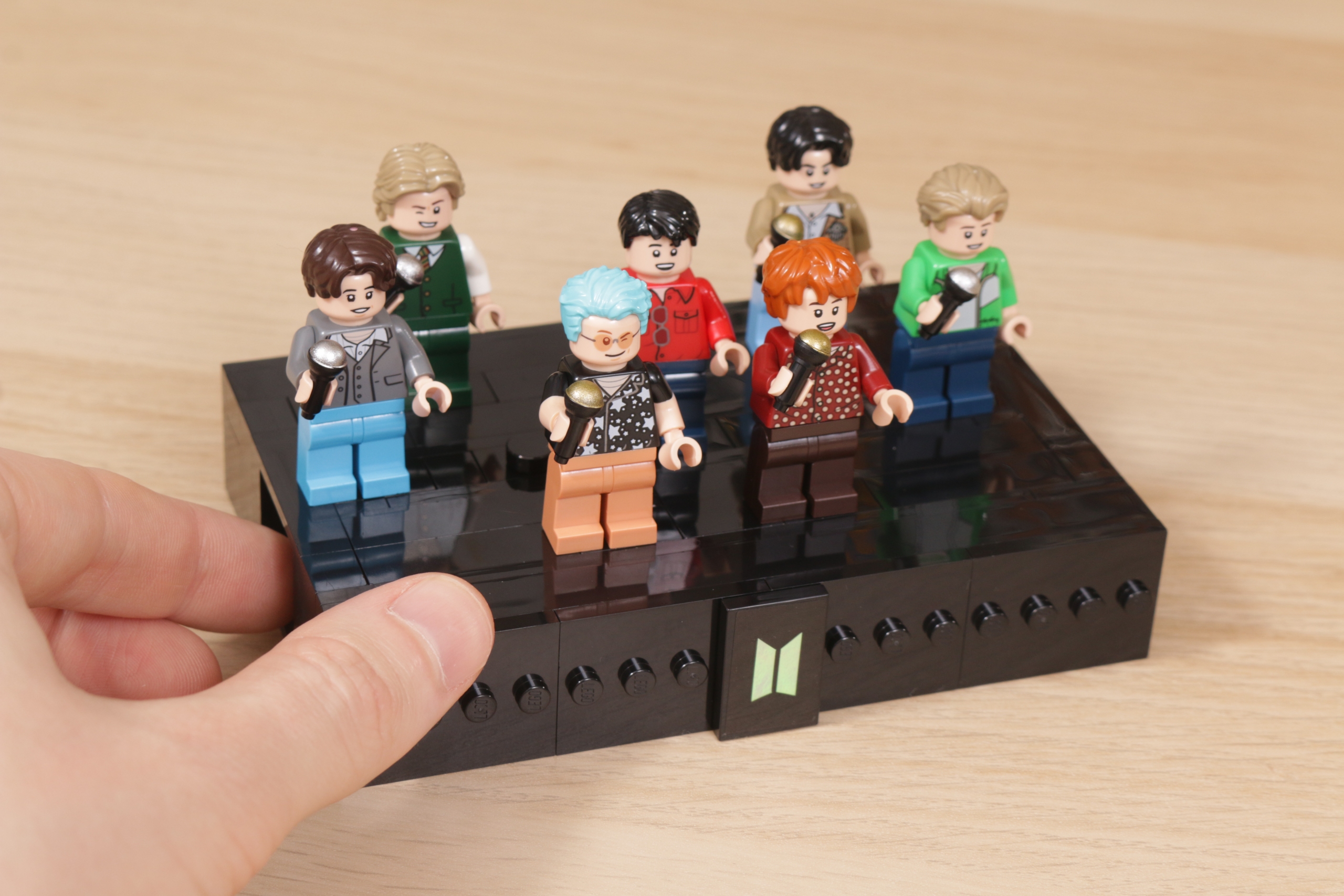 LEGO Ideas 21339 BTS Dynamite Bangtan Boys Jin Suga j hope RM Jimin V Jung Kook review 15 scaled