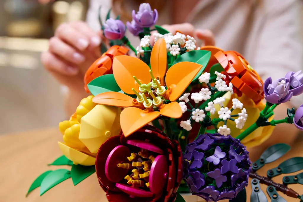 LEGO Botanicals 10345 Flower Arrangement 9 1024x684