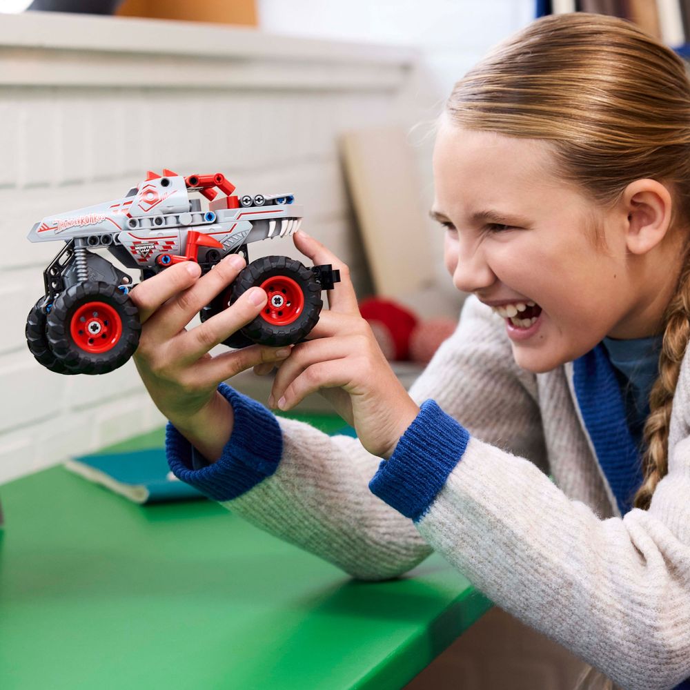 LEGO Technic 42200 Monster Jam ThunderROARus Pull Back 6