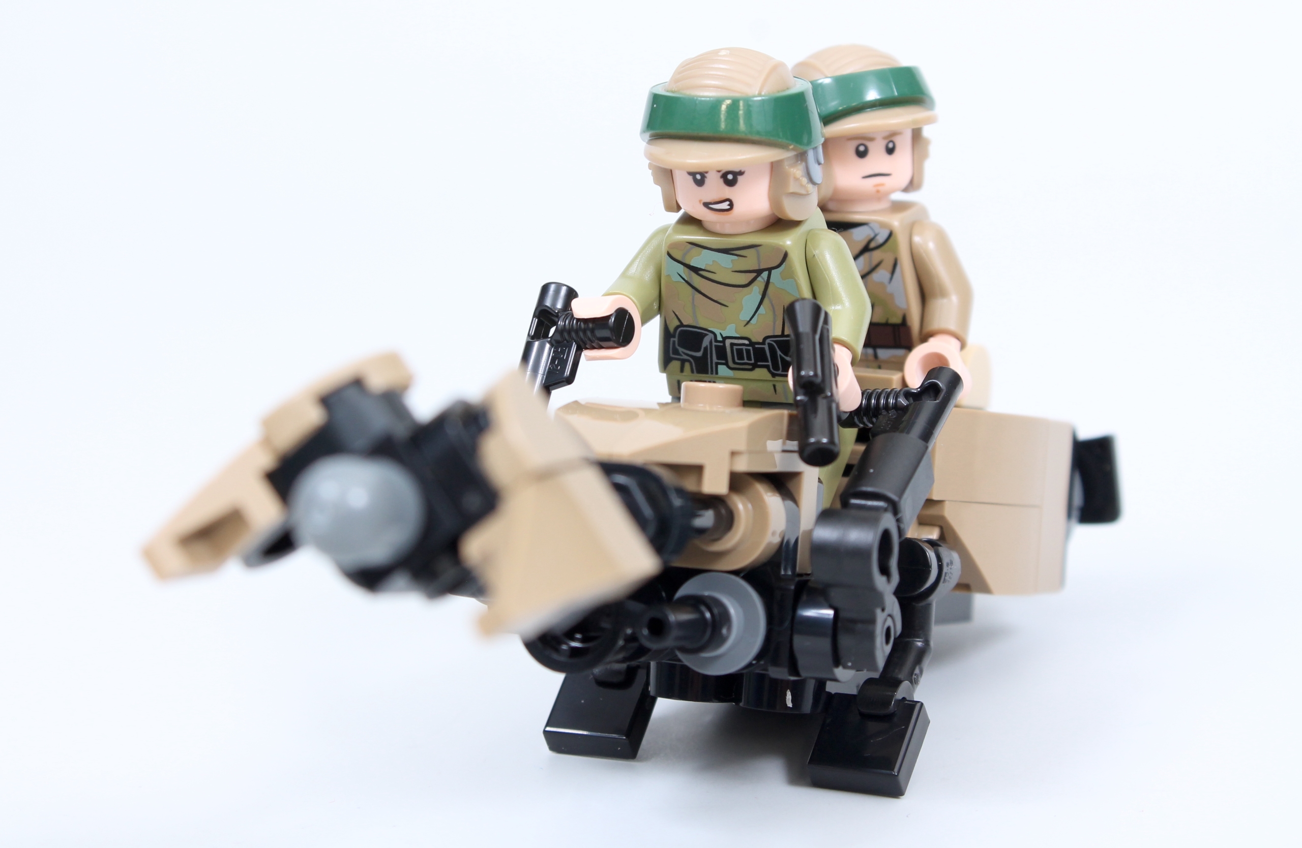 LEGO Star Wars 75353 Endor Speeder Chase Diorama review 27 scaled