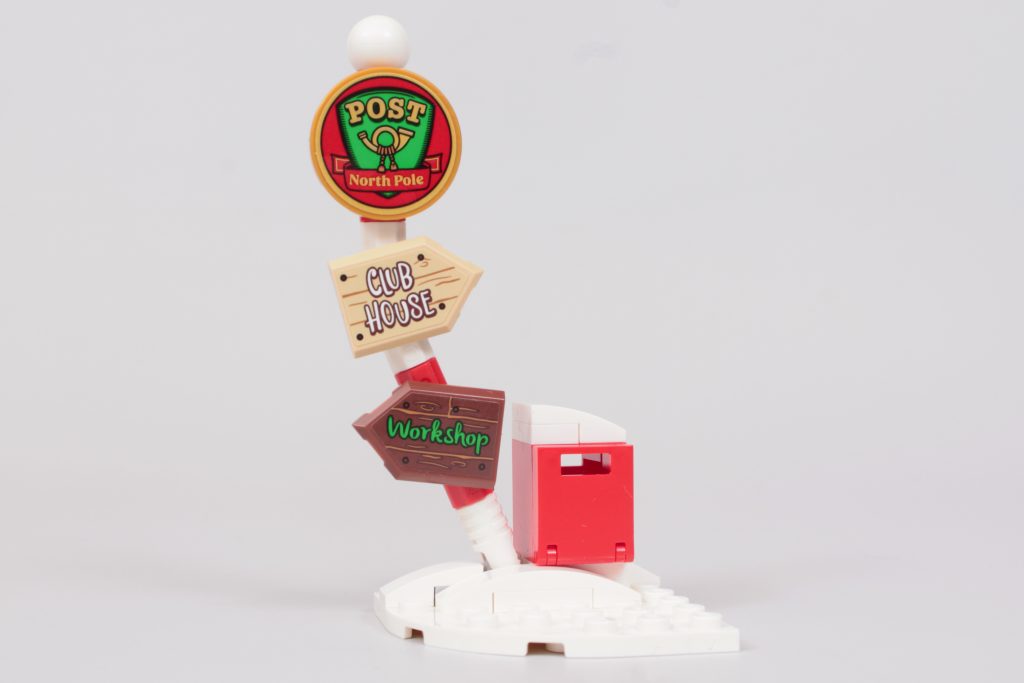 LEGO Winter Village 10339 Santas Post Office review 22 1024x683