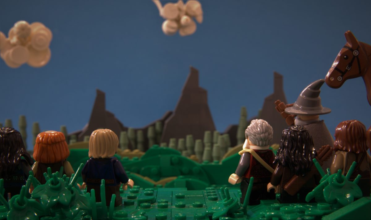 Brick Pic of the Day: Misty Mountains