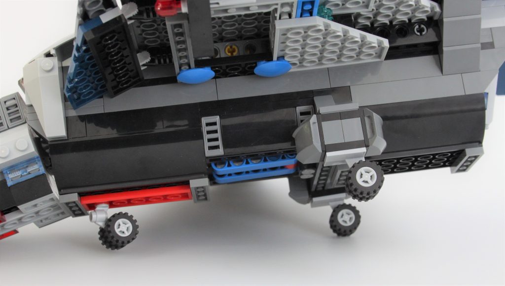 LEGO Marvel quinjet comparison 6869 76248 7 1024x581