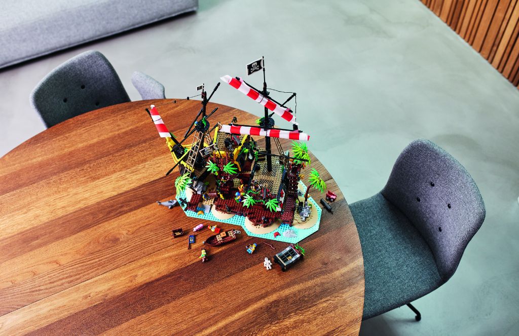 LEGO Ideas 21322 Pirates of Barracuda Bay 56