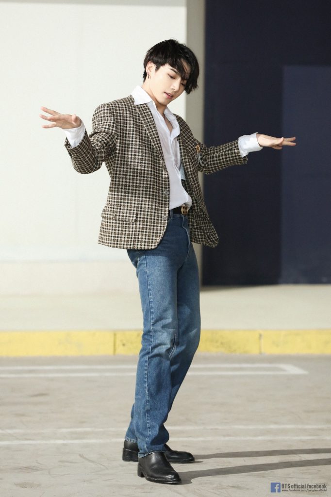 BTS Dynamite bangtan.official Facebook jungkook 682x1024