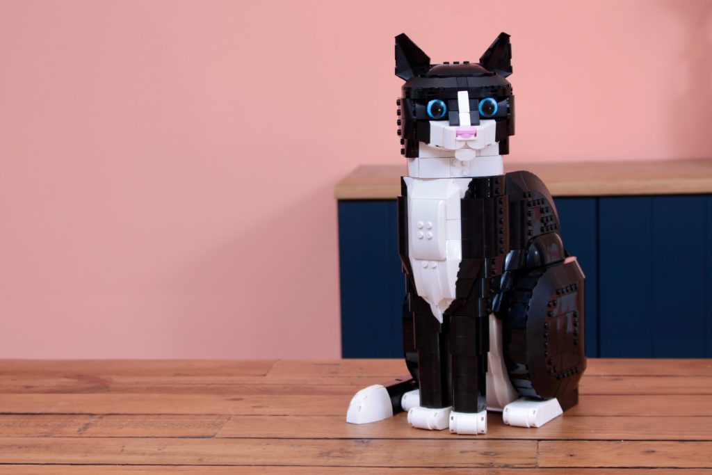 LEGO Ideas 21349 Tuxedo Cat review 19 1024x683