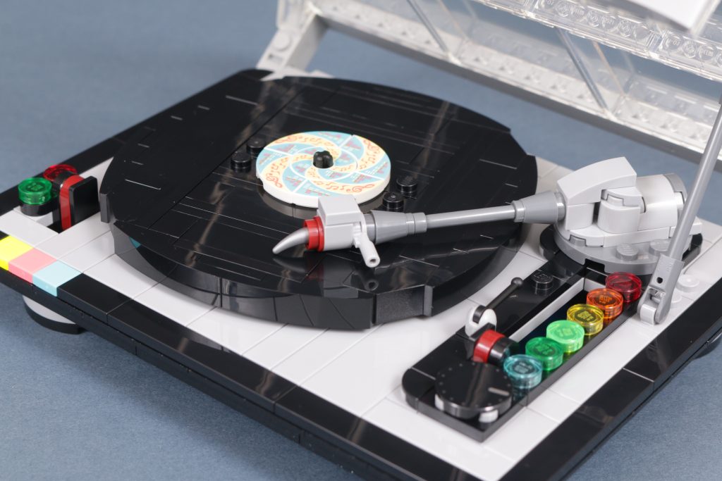 LEGO Insiders Weekend 40699 Retro Record Player gift with purchase review 3 1024x683