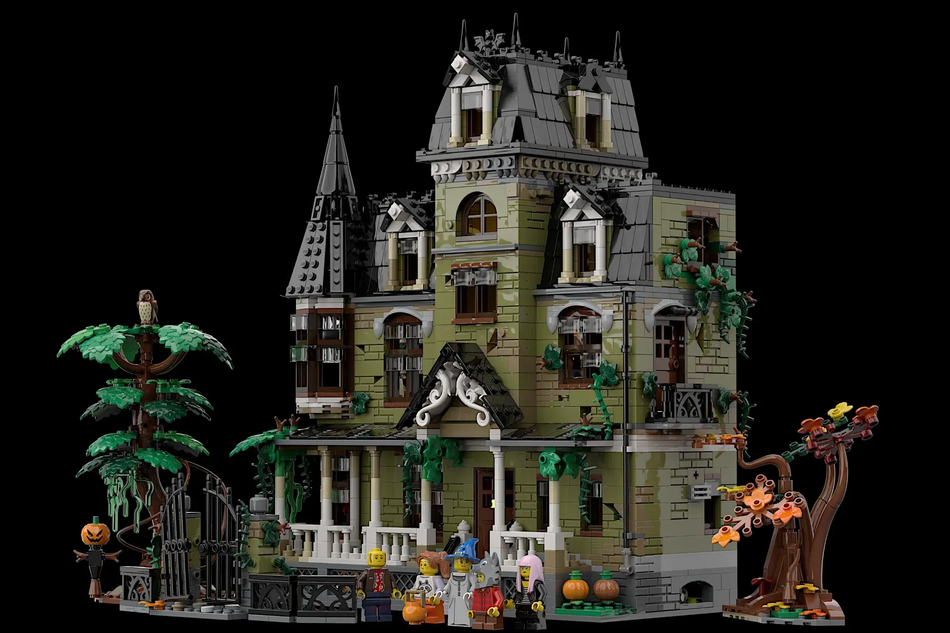LEGO Ideas Halloween House 11
