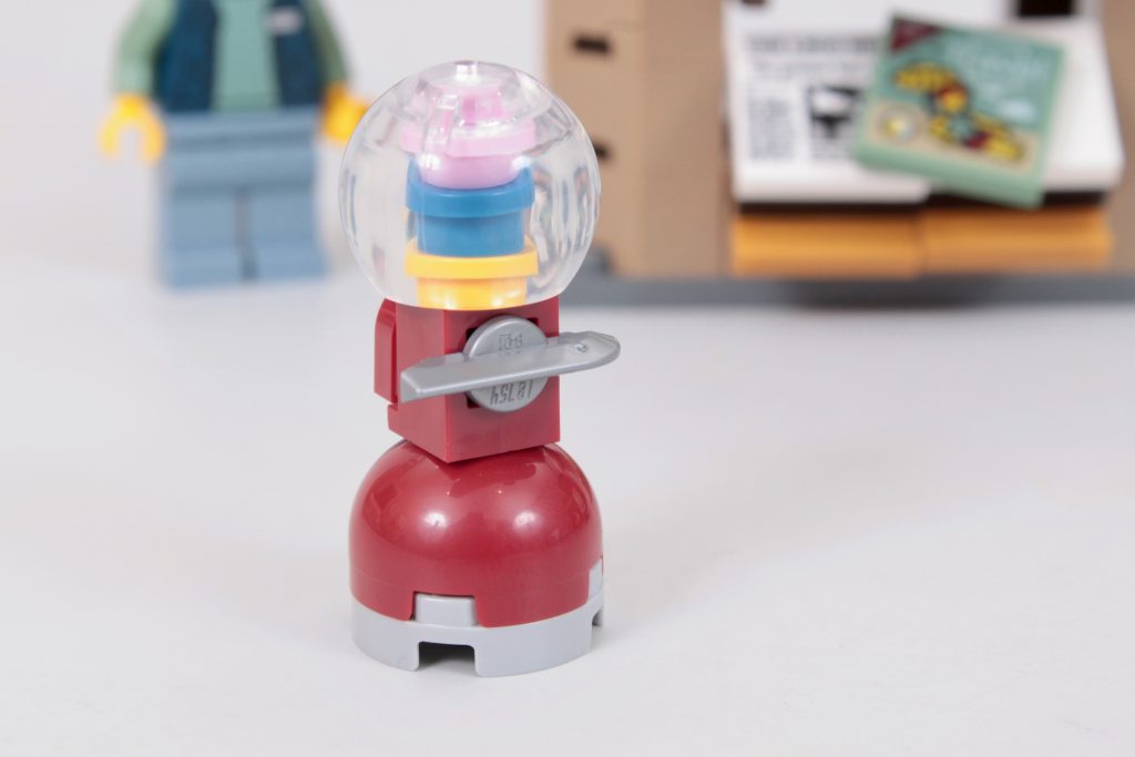 LEGO Icons 40757 Corner Kiosk review 6 1024x683