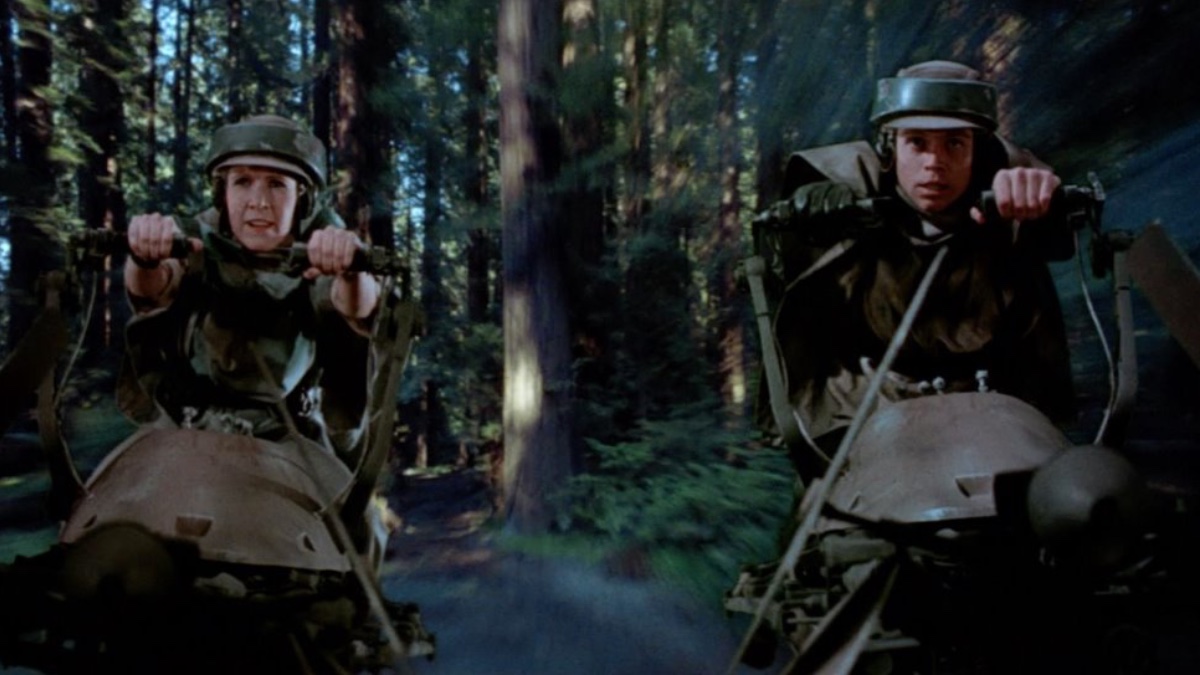 Six ways to make Endor speeder bike chase the best LEGO Star Wars diorama yet