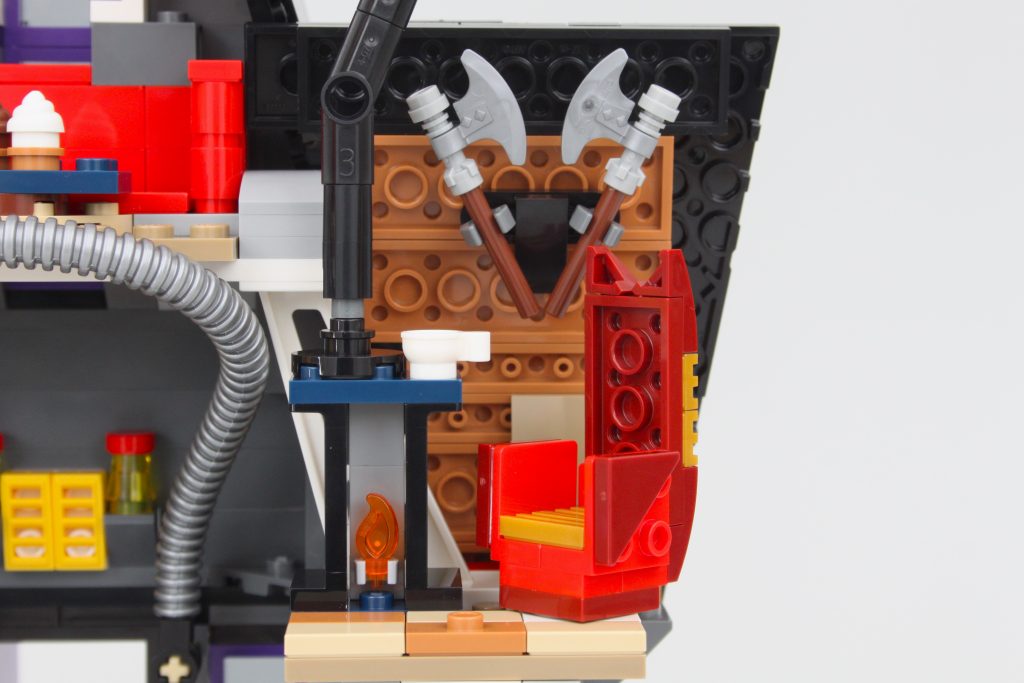 lego despicable me 4 75583 Minions And Grus Family Mansion review 27 1024x683
