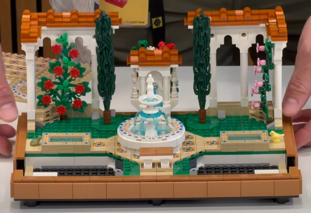 LEGO Icons 10359 fountain garden modularity Duck Bricks