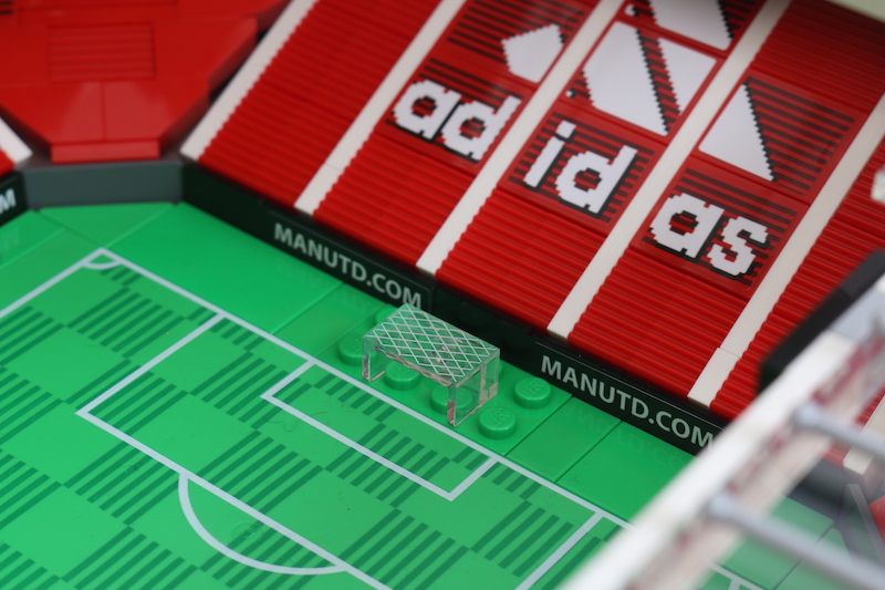 LEGO Creator Expert 10272 Old Trafford Manchester United review 8