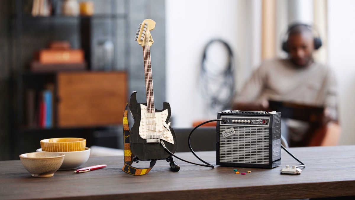 LEGO Ideas 21329 Fender Stratocaster receives vintage poster