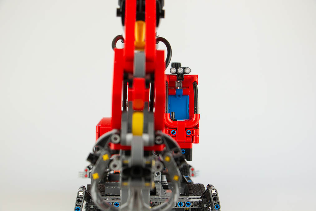 42144 Technic Material Handler 29
