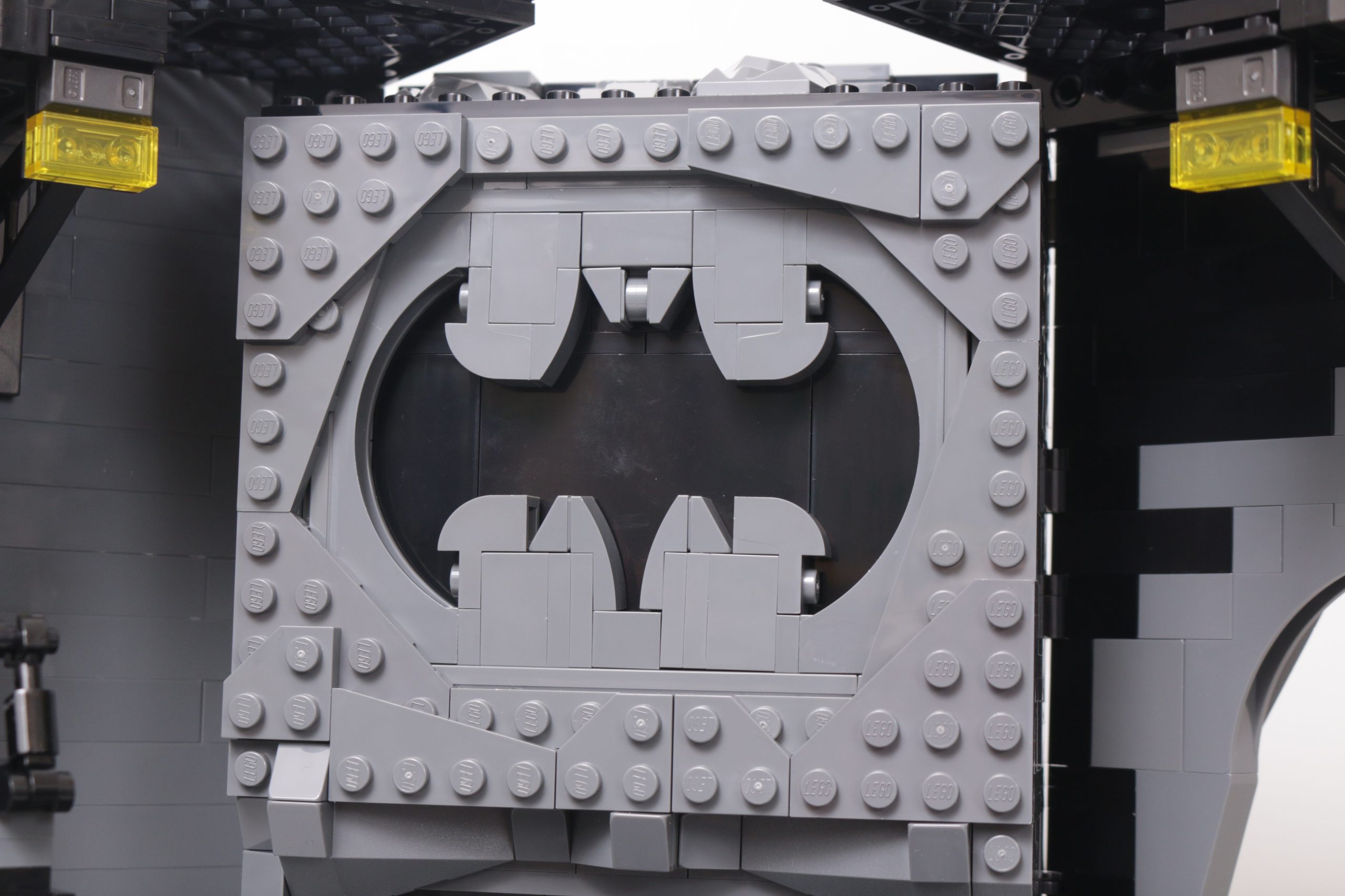 LEGO Batman 76252 Batcave – Shadow Box review 17 scaled