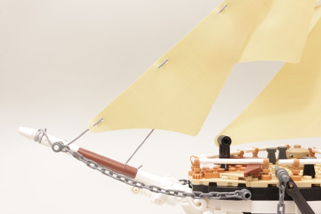 LEGO Icons 10335 The Endurance review 26 1024x683