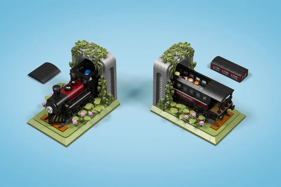 LEGO Ideas Train Bookends 9