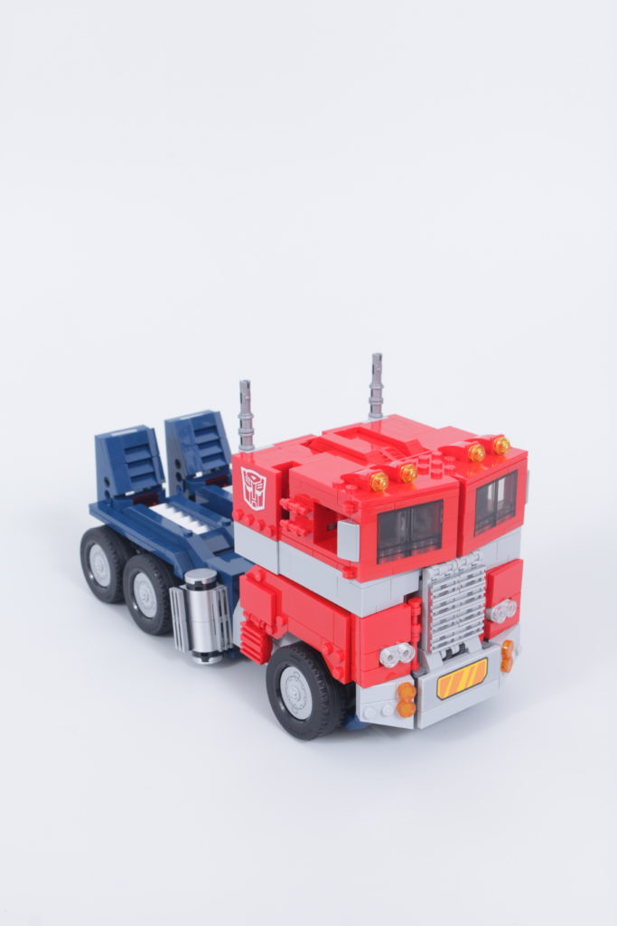 LEGO Transformers 10302 Optimus Prime review 38 683x1024