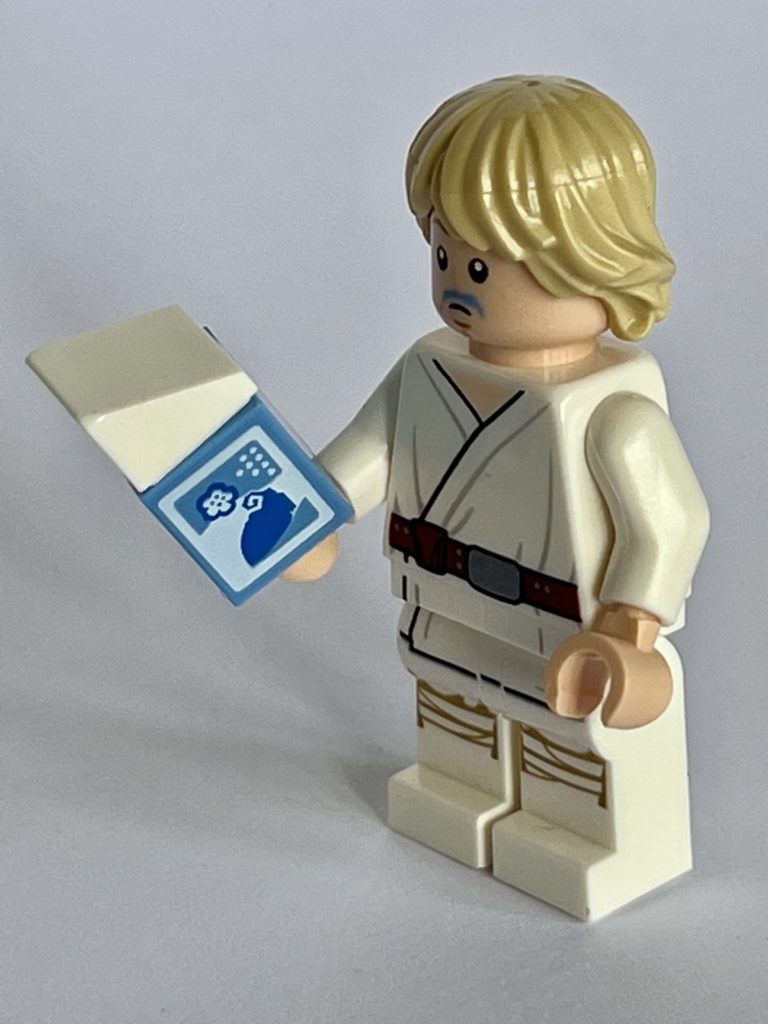 30625 Luke Skywalker with Blue Milk 4 768x1024