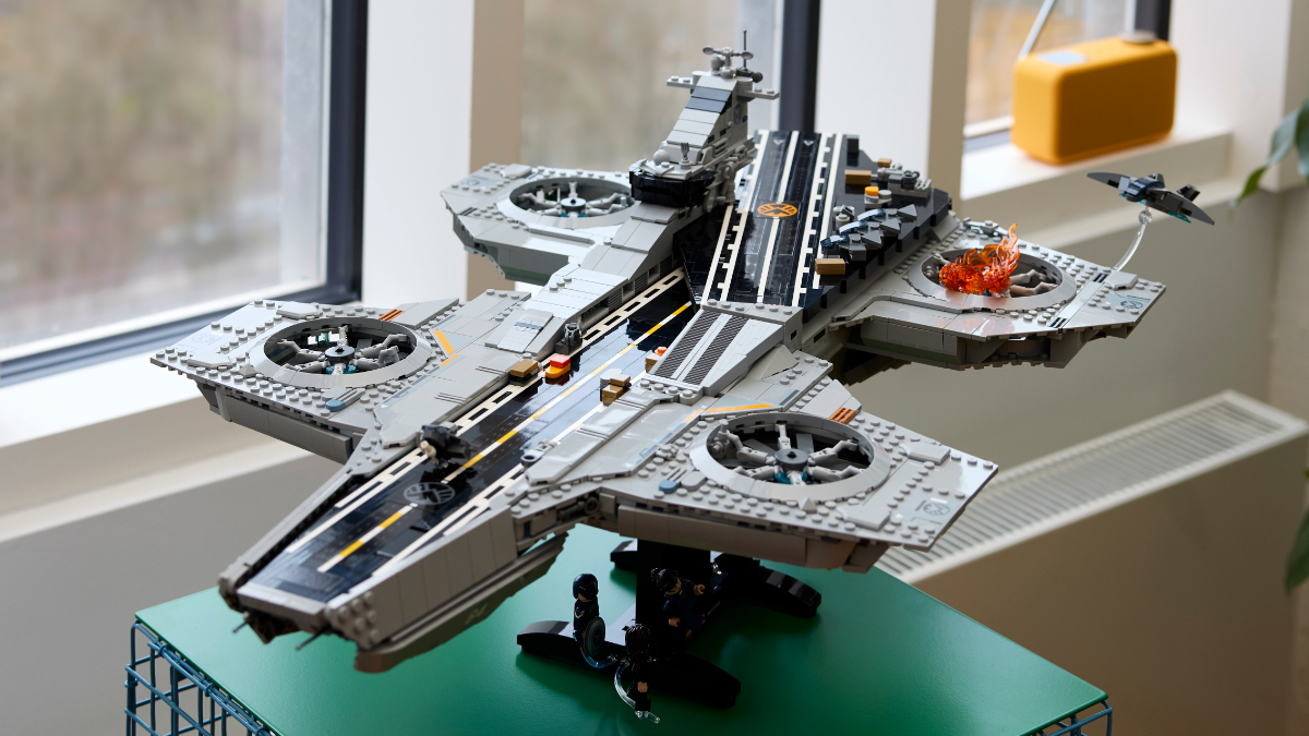 Small figures in new LEGO Helicarrier 'wouldn't make sense'