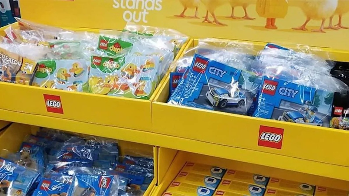 Seven LEGO polybags rumoured for January 2026