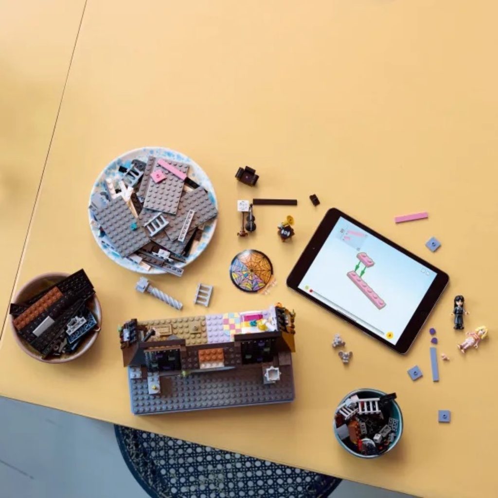 LEGO Wednesday 76781 Wednesday Enids Dorm Room 7 1024x1024