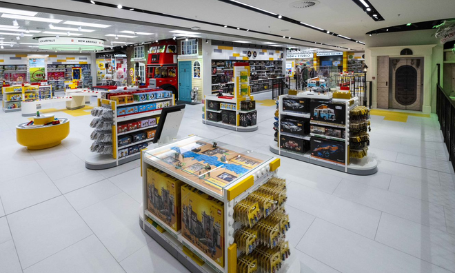 LEGO Store Leicester Square 2