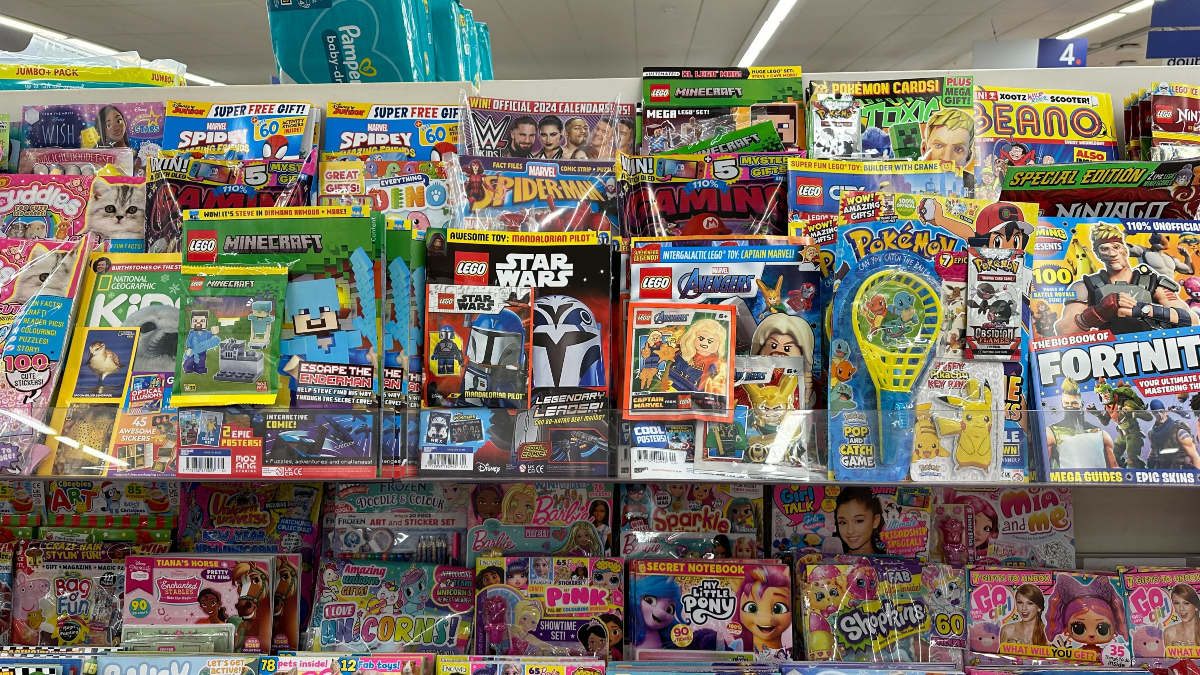LEGO Star Wars magazine with free Mando minifigure out now