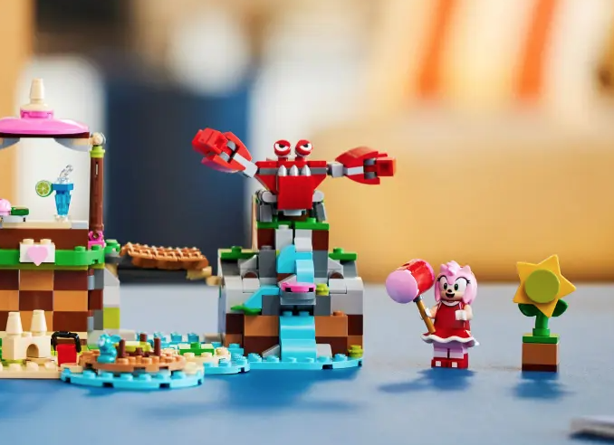 LEGO Sonic the Hedgehog 76992 Amys Animal Rescue Island Crabmeat