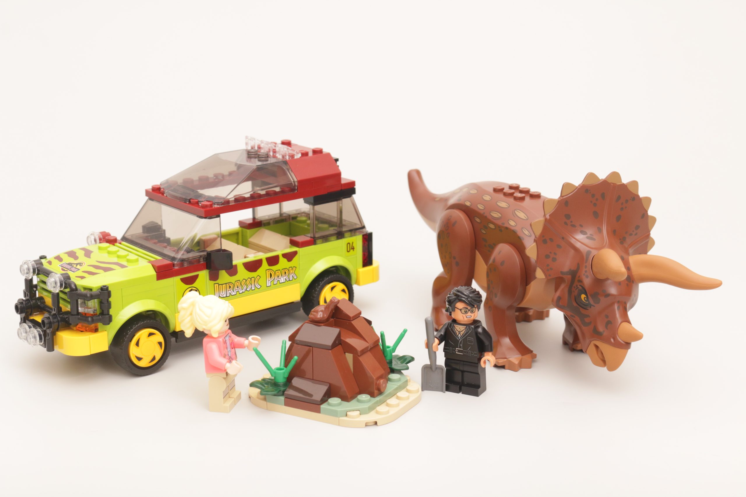 LEGO Jurassic Park 76959 Triceratops Research review 1 scaled