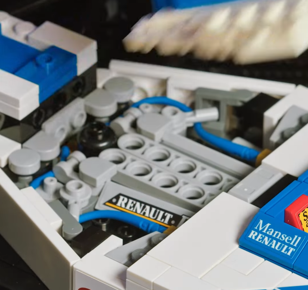 lego nigel mansell reacting 10353 4 1024x966