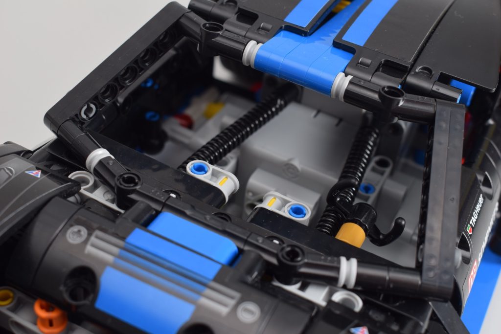 LEGO Technic 42176 Porsche GT4 e Performance Race Car review 20 1024x683