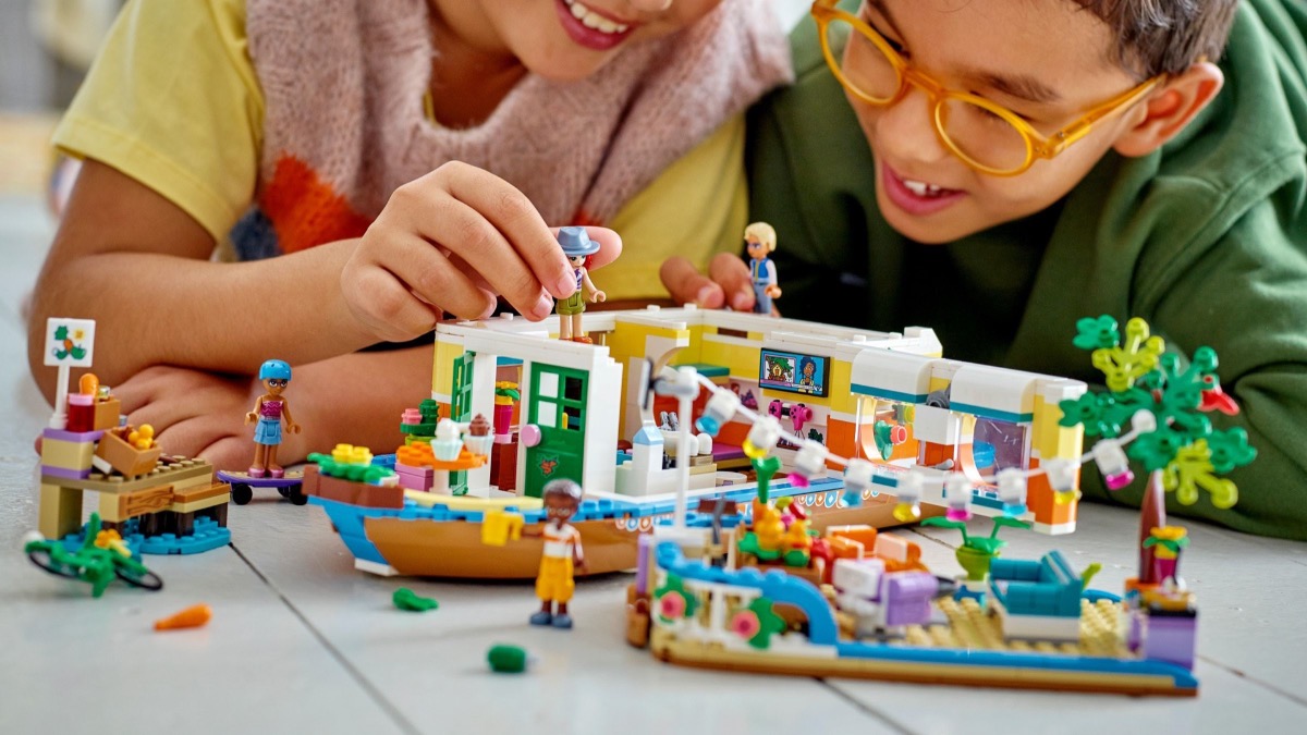 LEGO Friends Tree House, Canal Houseboat and Main Street out now