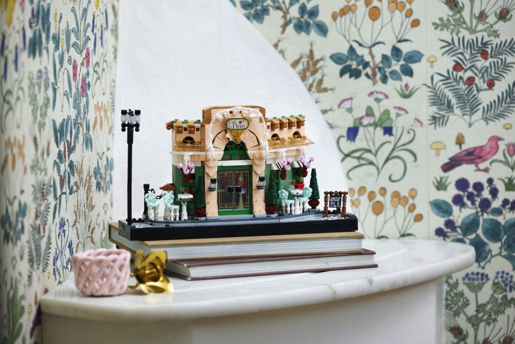LEGO Icons 10362 French Cafe 15 1024x683