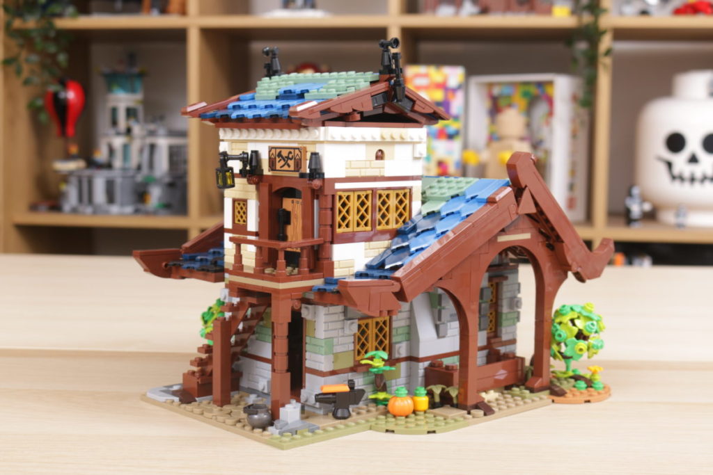 Rebuilding LEGO Ideas 21318 Medieval Blacksmith with Rebrickable 17 1024x683