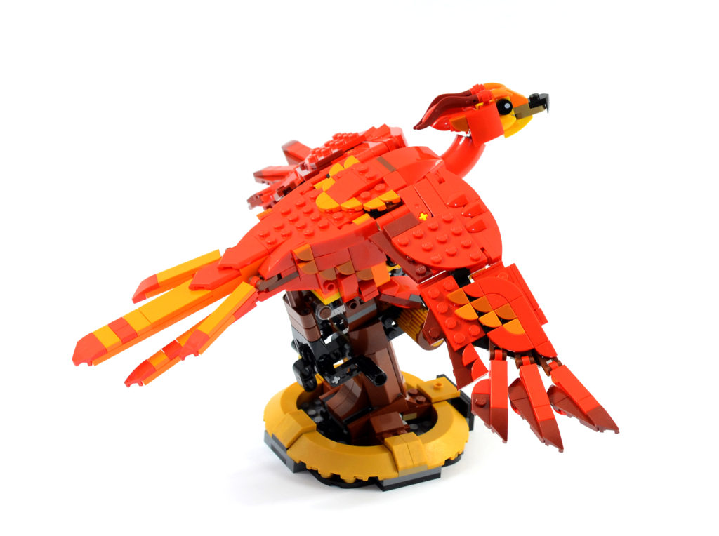 LEGO Harry Potter 76394 Fawkes Dumbledores Phoenix review 3