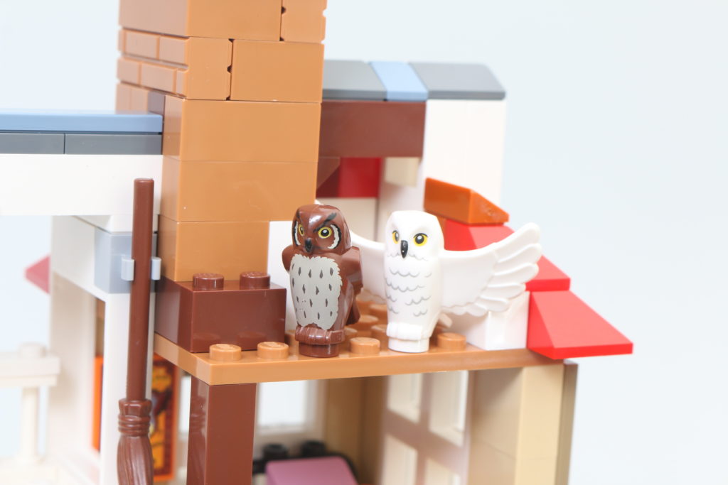 LEGO Harry Potter 75980 Attack on the Burrow review 46