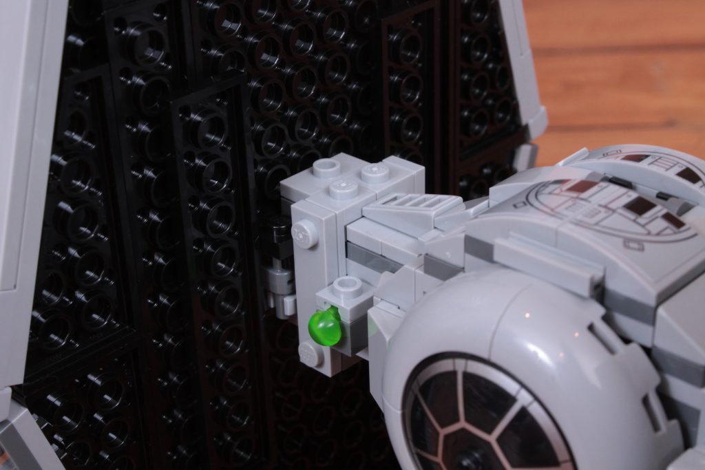 LEGO Star Wars 75393 TIE Fighter X Wing Mash up review 15 1024x683