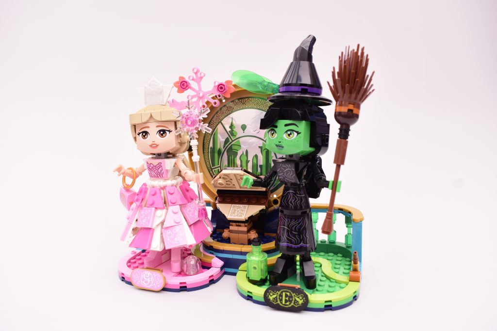 LEGO Wicked 75682 Elphaba Glinda Figures review 18 1024x683