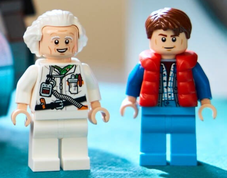 77256 minifigures