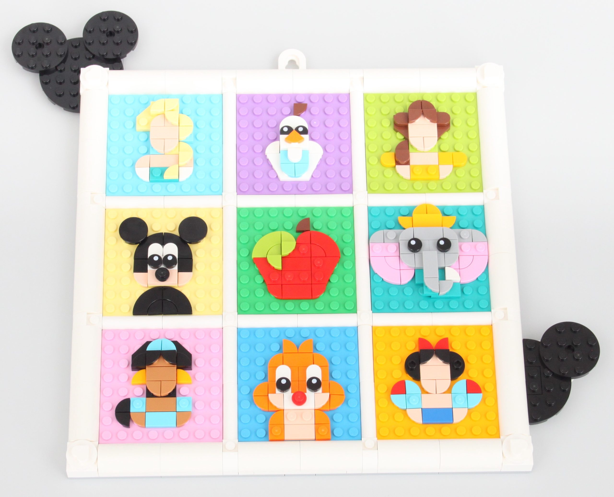 LEGO Disney 43221 100 Years of Disney Animation Icons review 1 scaled