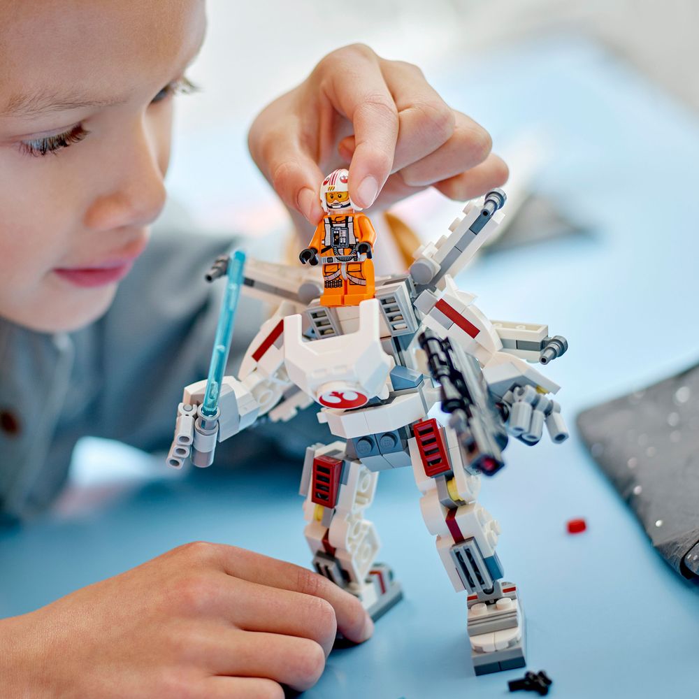 LEGO Star Wars 75390 Luke Skywalker X wing Mech 3