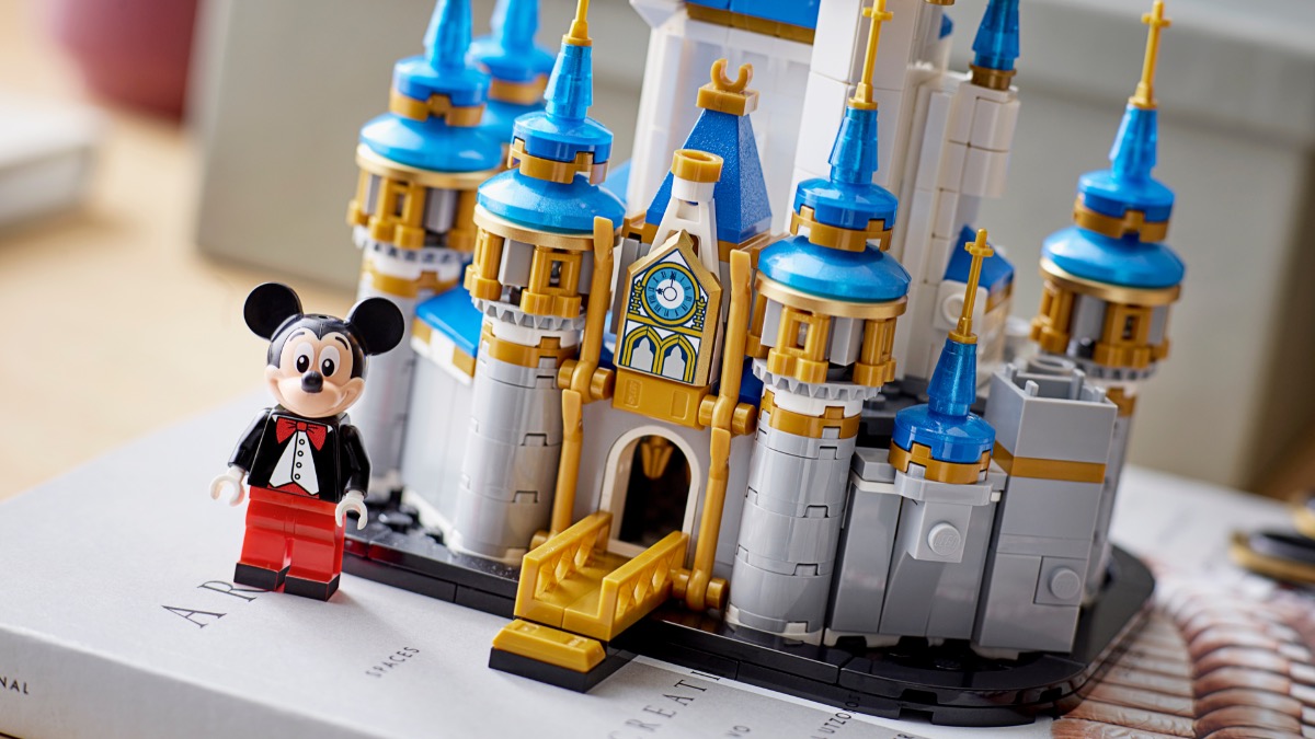 New LEGO Mini Disney Disneyland castle rumoured